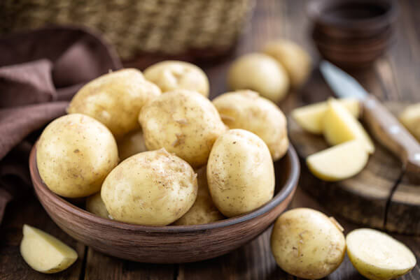 Vidutinio dydžio šviežios bulvės Vineta iš ekologinio ūkio