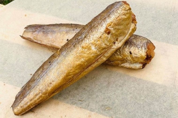 Karštai rūkyta jūros lydeka