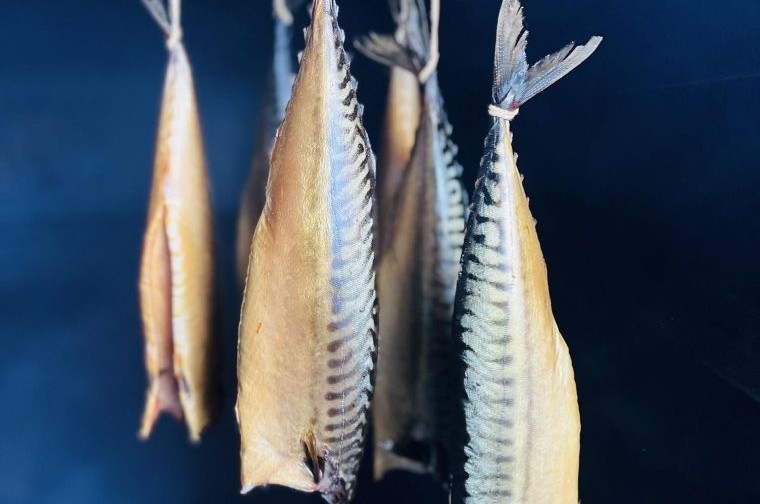 Karštai rūkyta skumbrė